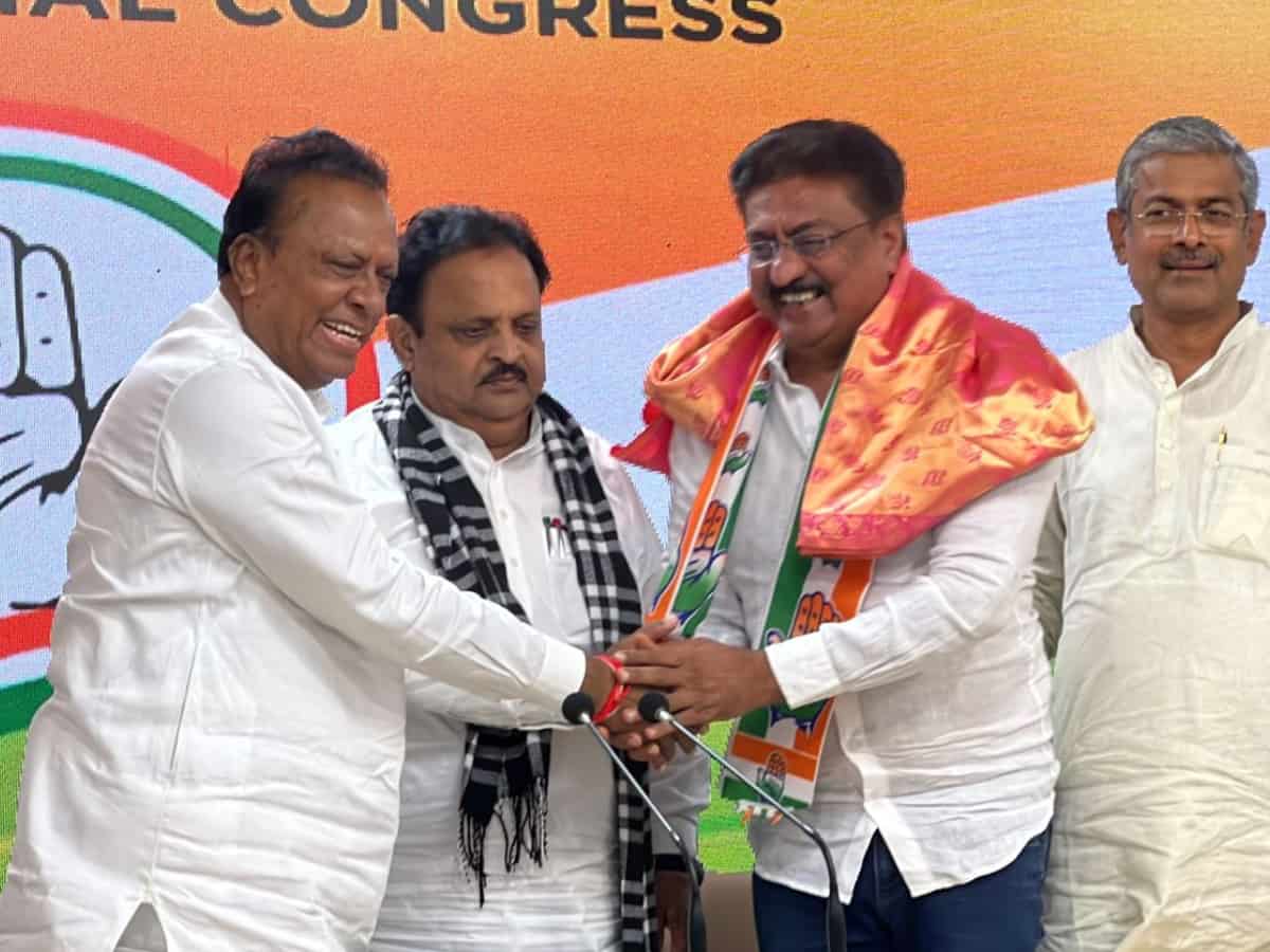 Gujarat: Ex-MLA Indranil Rajguru quits AAP, returns to Cong ahead of polls