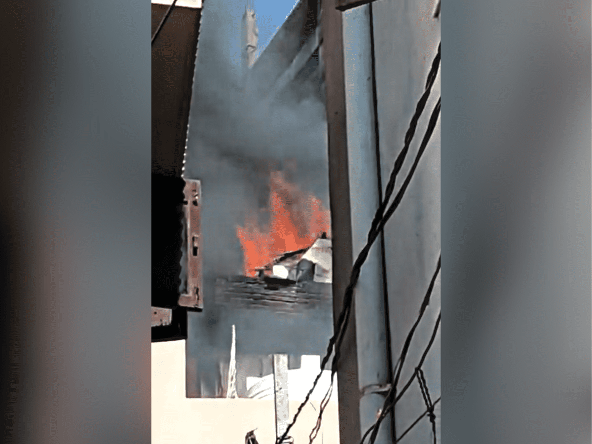 Massive blaze erupts in Ghaziabad banquet hall