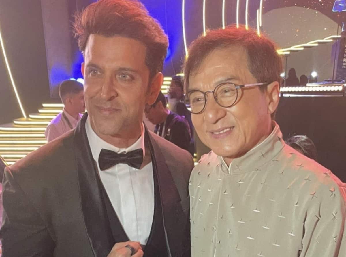 Hrithik grooves on 'Ek Pal Ka Jeena', gets clicked with Jackie Chan