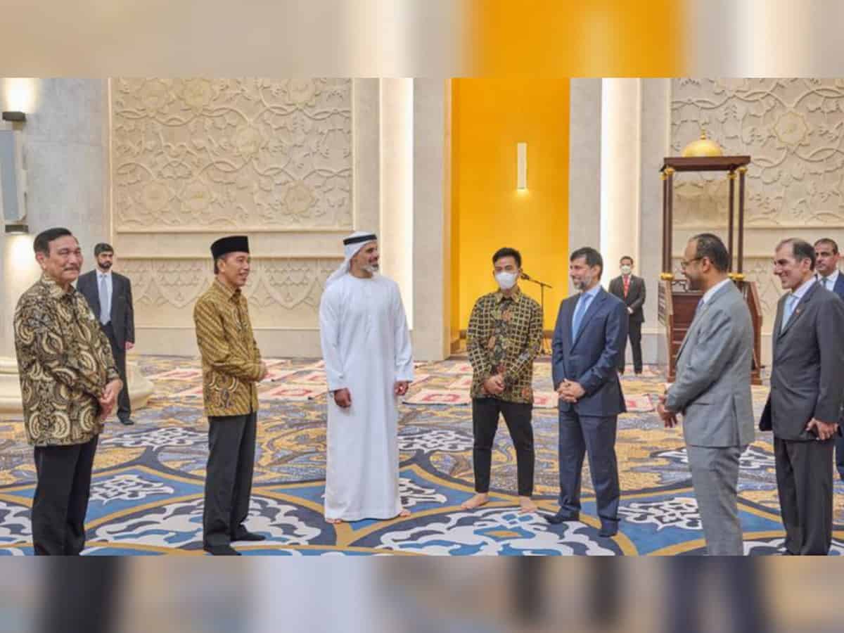 Khaled bin Mohamed bin Zayed visits Sheikh Zayed Grand Mosque in Indonesia