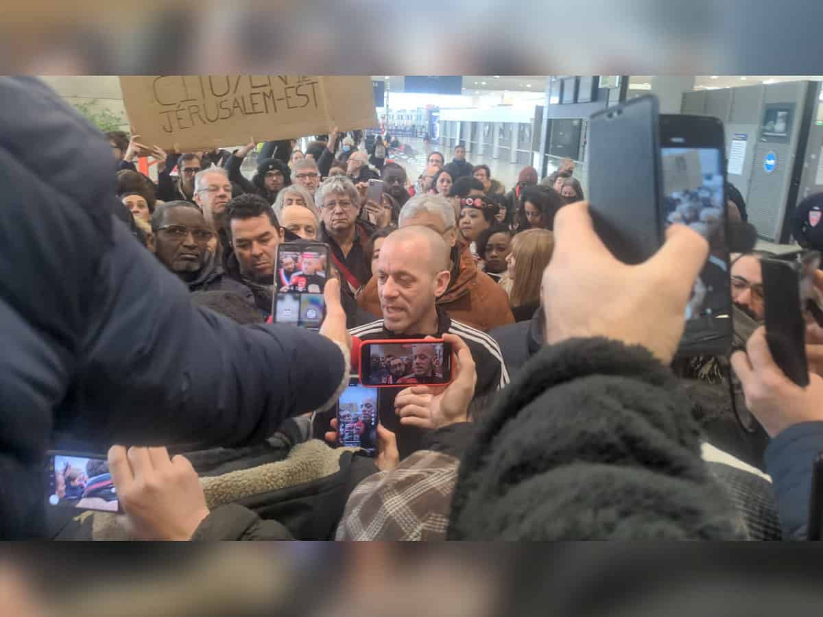 Israel deports Palestinian lawyer Salah Al-Hamouri to France