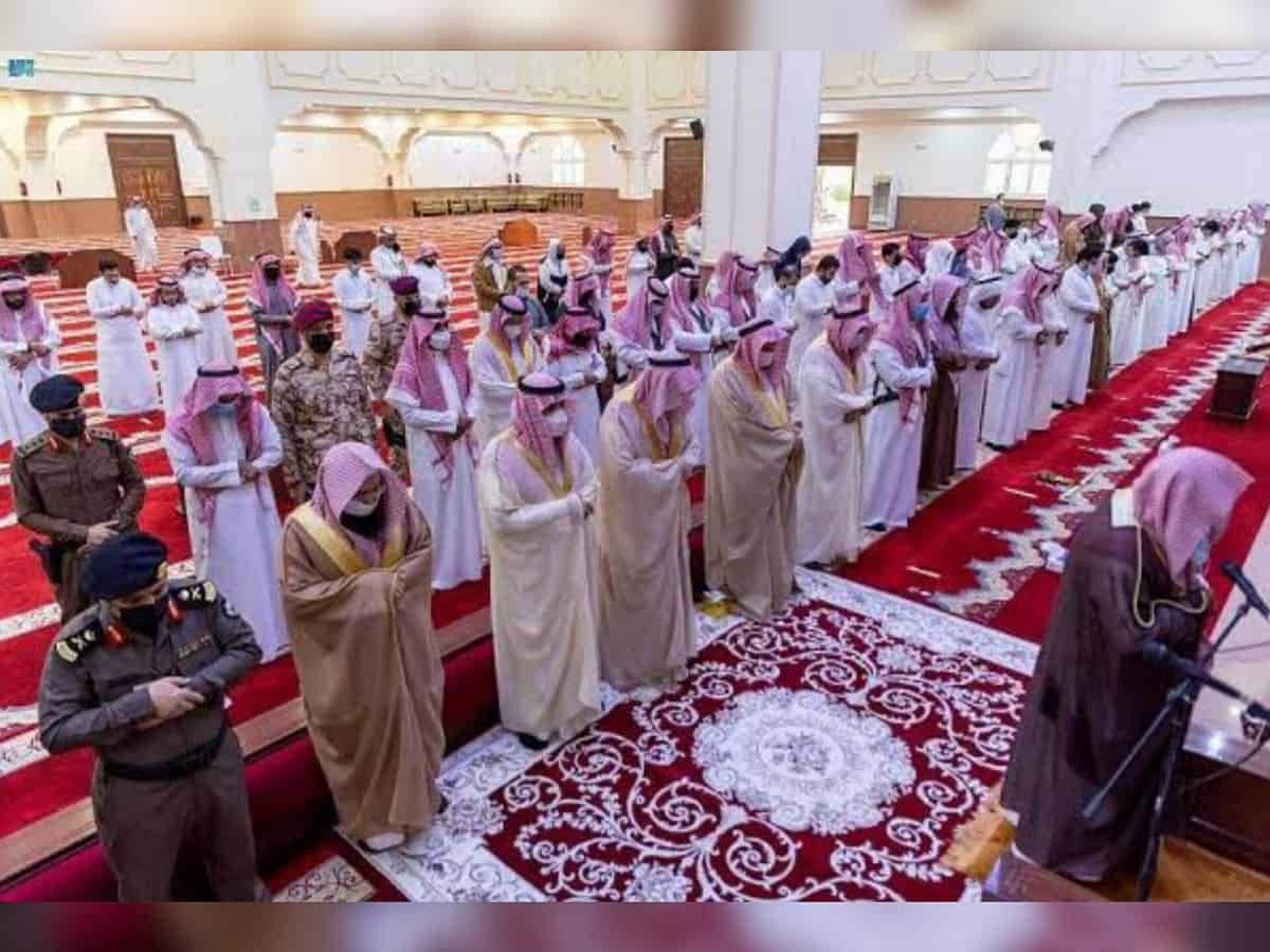 Saudi Arabia dismissed Friday preachers for deputising others to deliver sermons