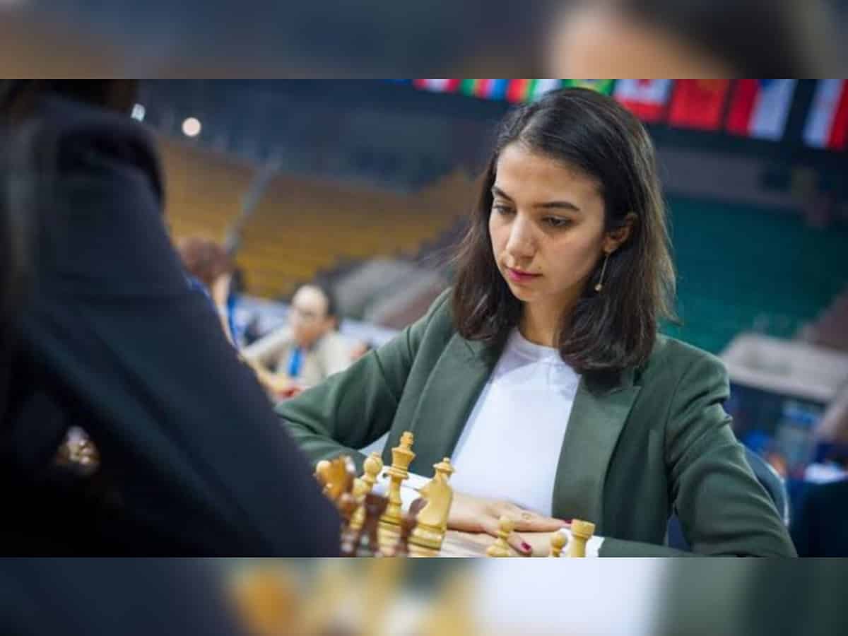 Iranian chess player Sara Khadem fleeing to Spain after playing without headscarf