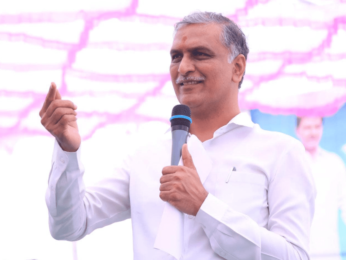 Telangana: Harish Rao gave out Vivekananda overseas scholarships