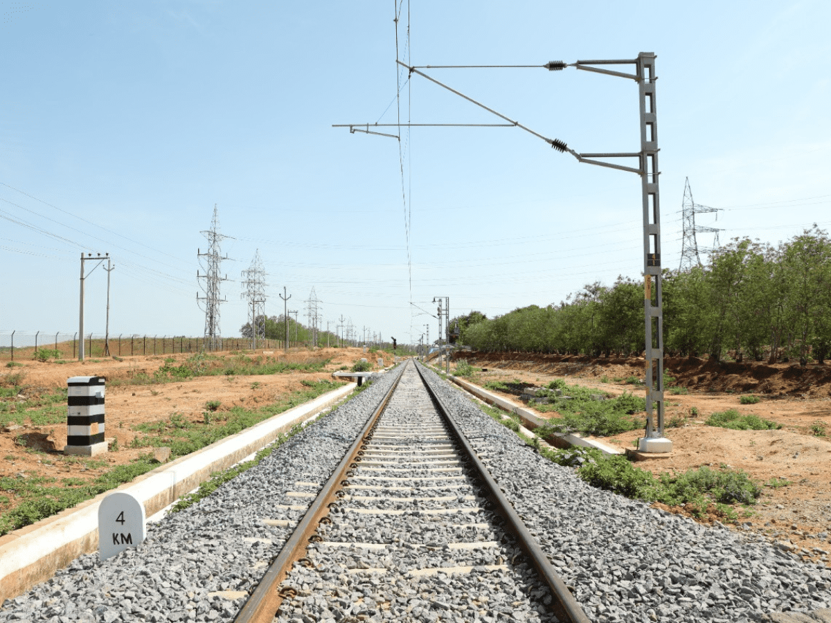 SCR carries 143 km electrification in various sections of Nanded