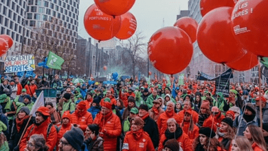 16,500 protest in Brussels for higher wages