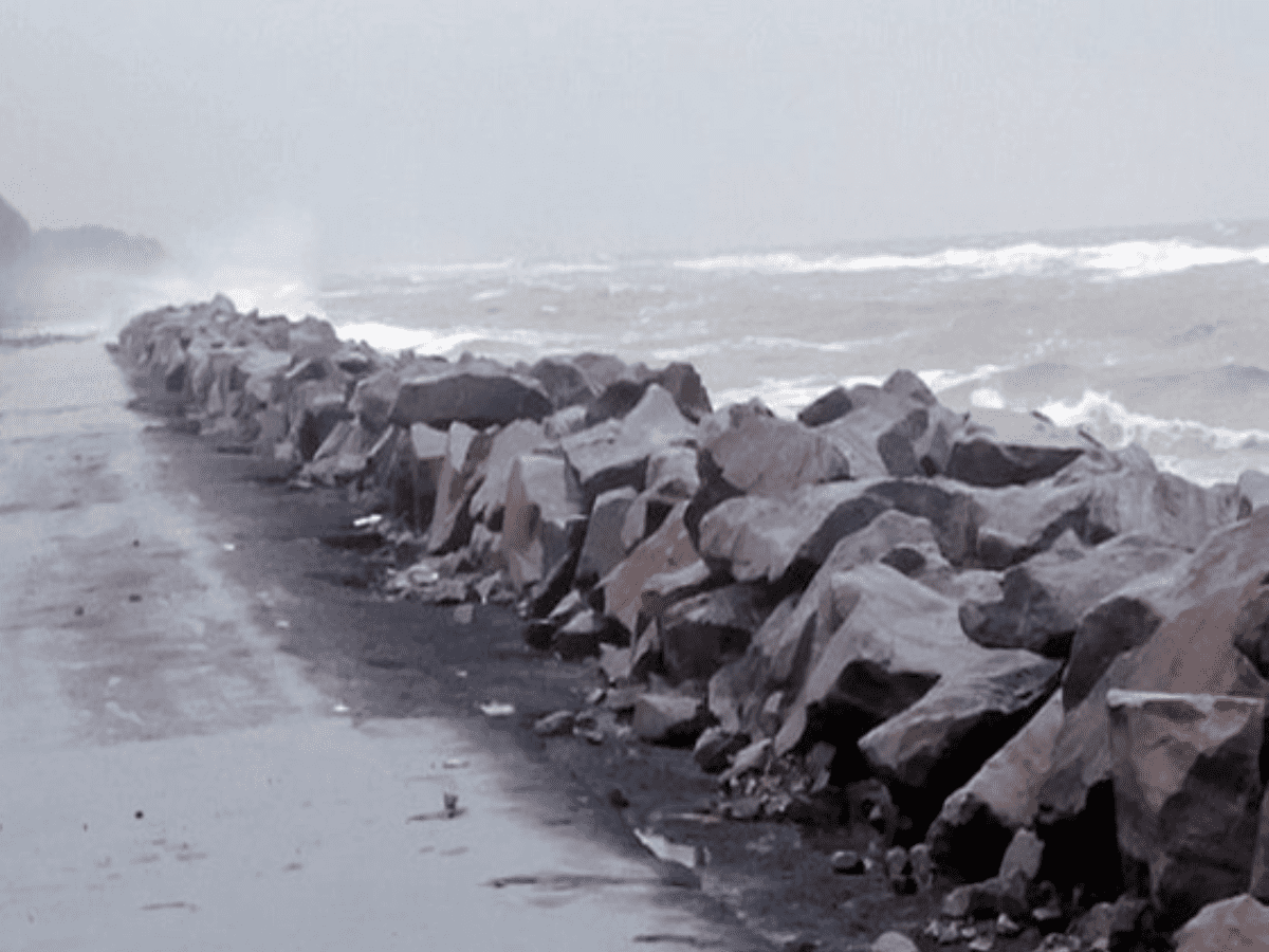 Cyclone Mandous: Kakinada-Uppada road closed for traffic