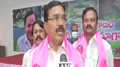 Telangana Agri minister inspects proposed site for Kohed fruit market