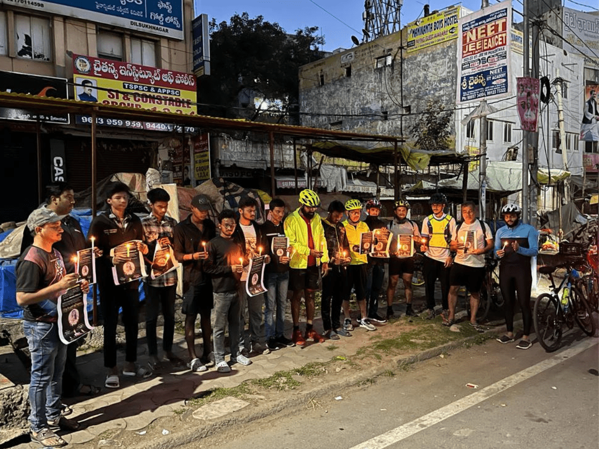 Hyderabad: Vigil held for student who died while foot-boarding; citizens demand more buses