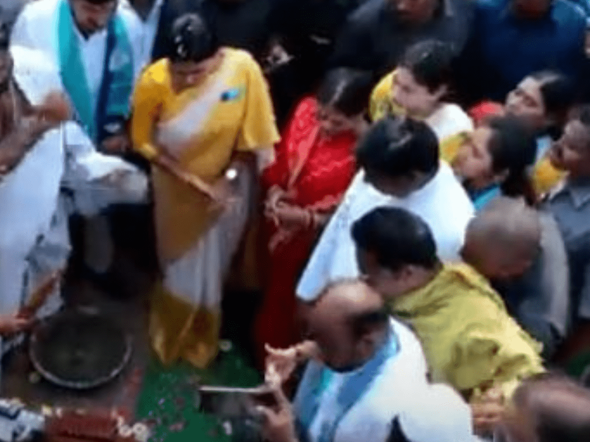 Telangana: YS Sharmila performs bhoomi pujan at party office site in Khammam