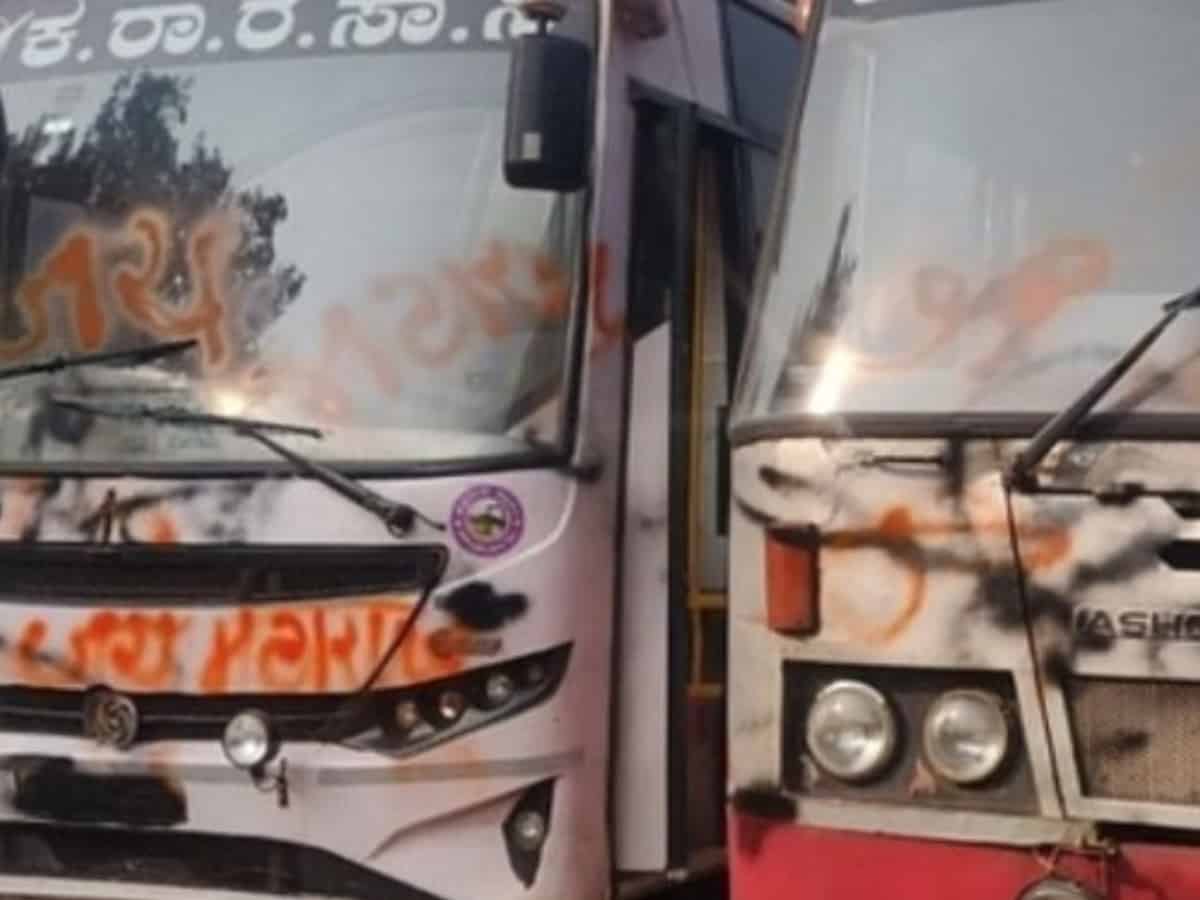 Border row: Workers of Shiv Sena (UBT), MNS paint Karnataka buses with 'Jai Maharashtra' graffiti in Pune district