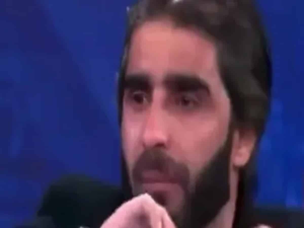 Watch: Kabul Uni Professor tears his diploma certificates on live TV