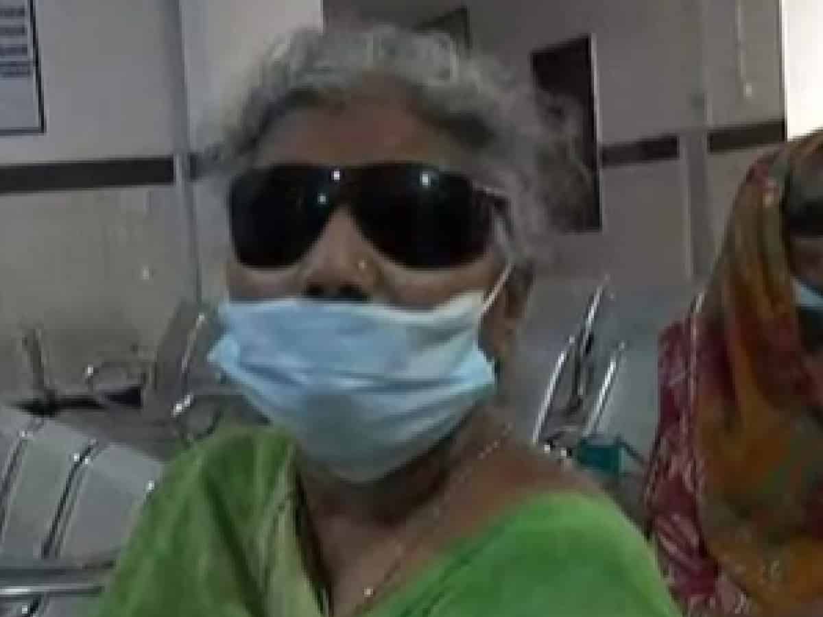 25 complain of loss of vision after cataract operations in Gujarat's Amreli