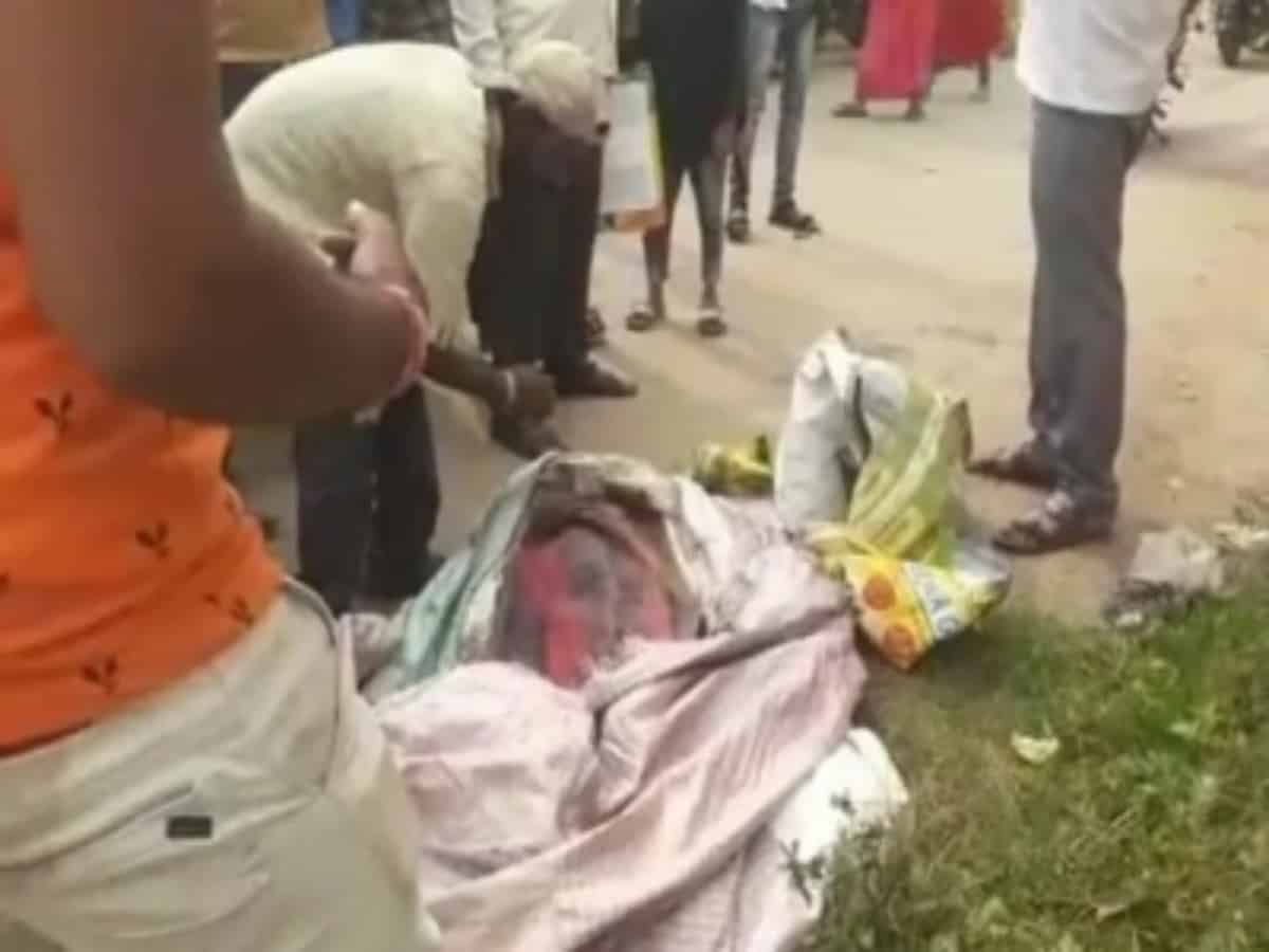 Unable to afford transport, Karnataka man carries wife's body on shoulder