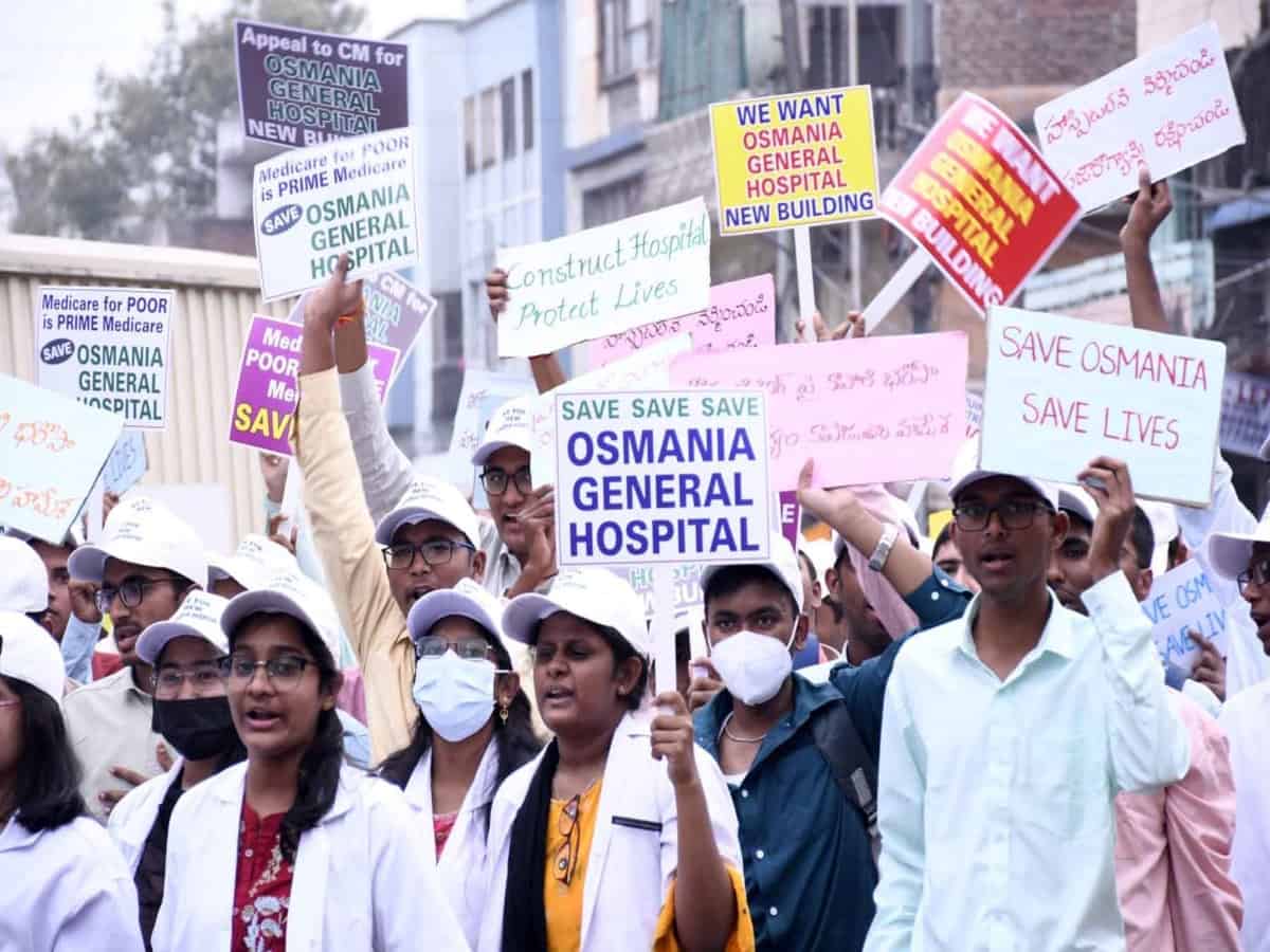 Hyderabad: Osmania Hospital doctors protest for new building