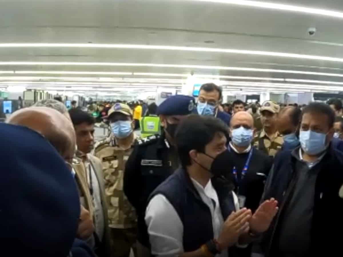 Scindia makes surprise visit to Delhi airport amid chaos complaints