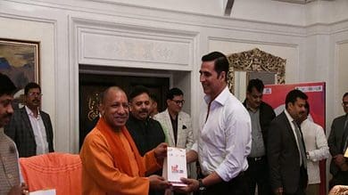 Akshay Kumar calls on UP CM Yogi Adityanath, discusses film city project