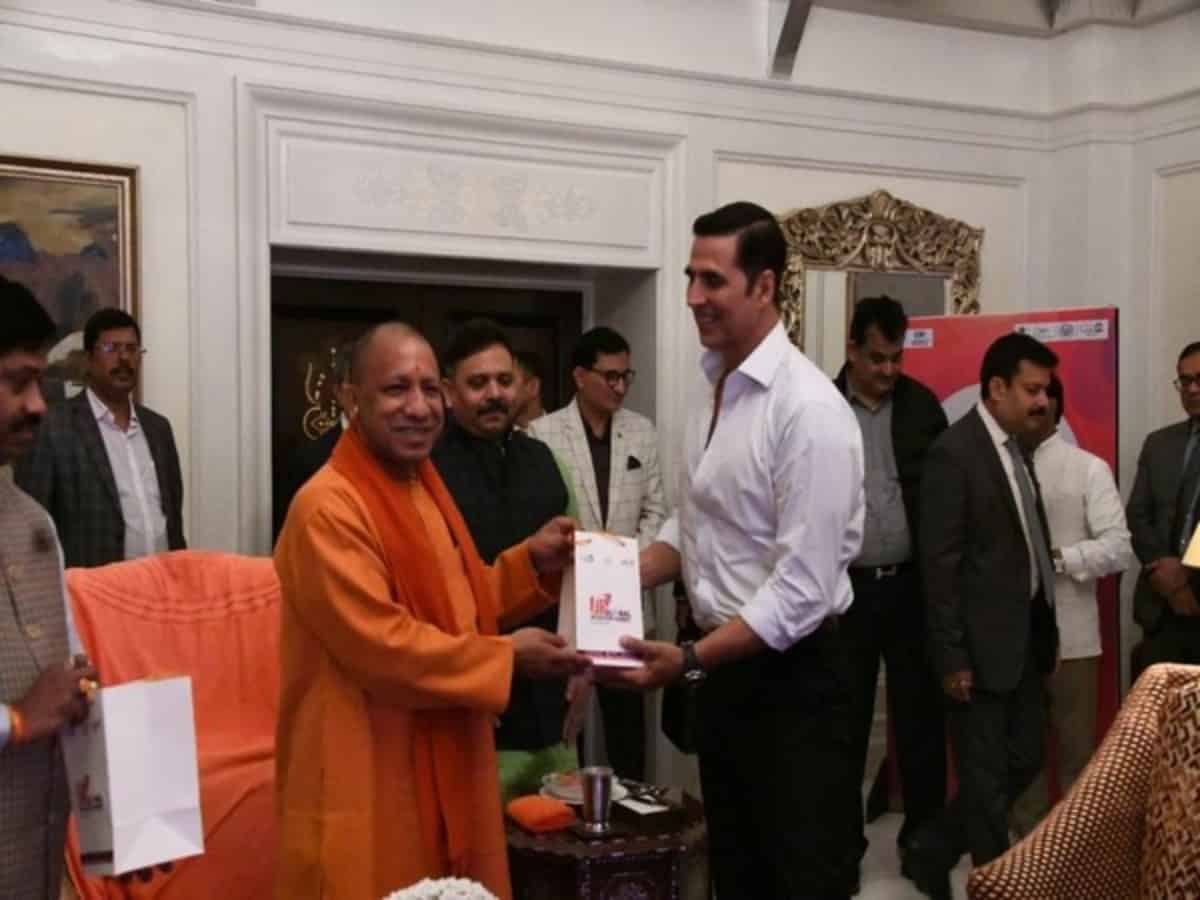 Akshay Kumar calls on UP CM Yogi Adityanath, discusses film city project