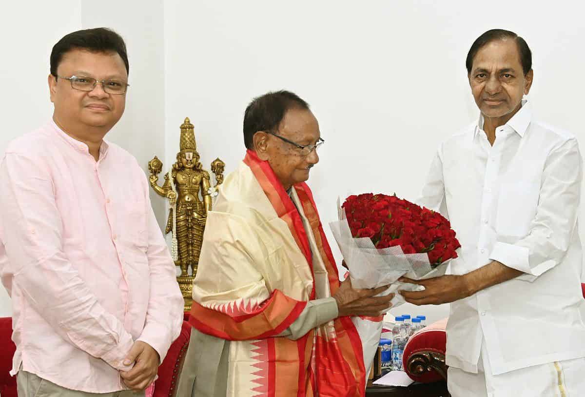 Giridhar Gamang, several Odisha leaders join BRS
