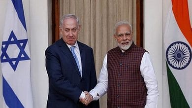 PM Narendra Modi invites Israeli PM Netanyahu to India