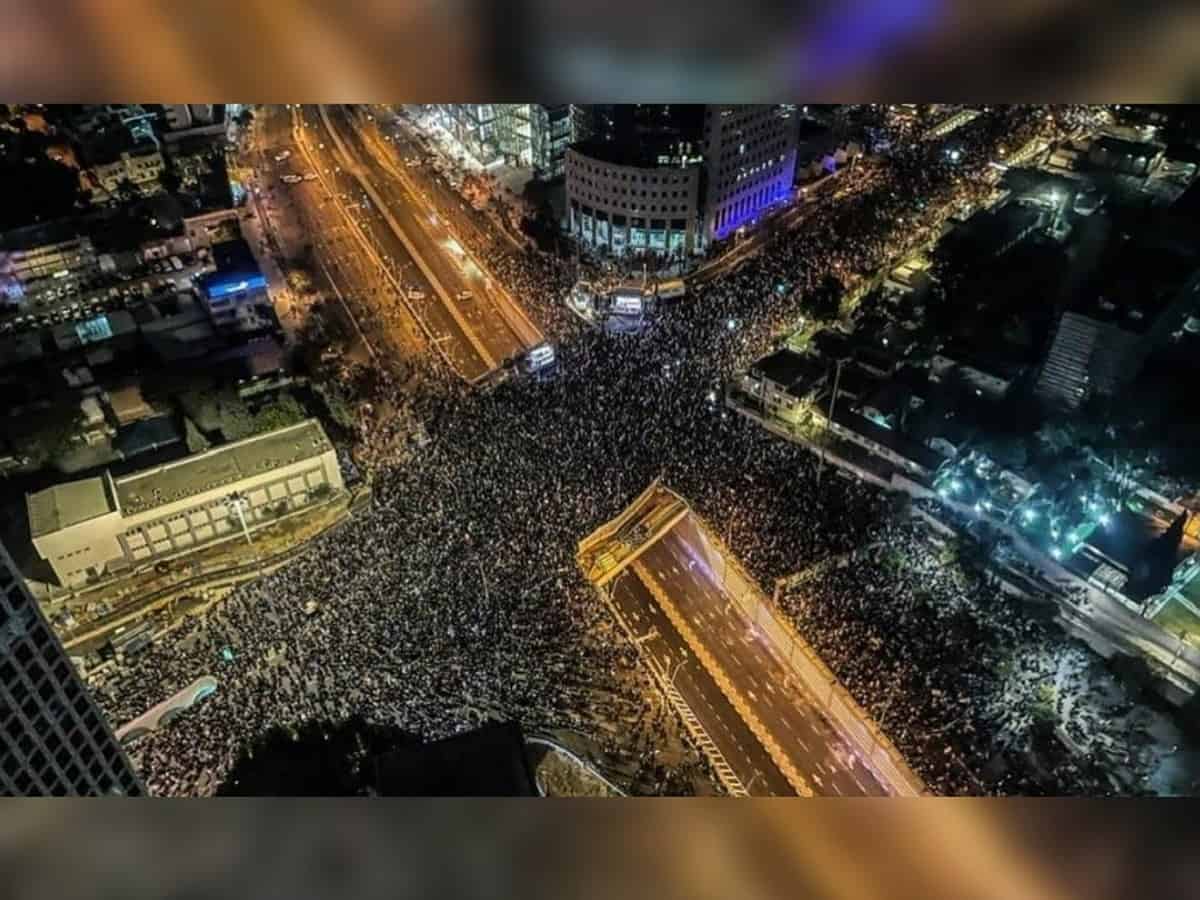 Over 100,000 of Israelis protest against Netanyahu government