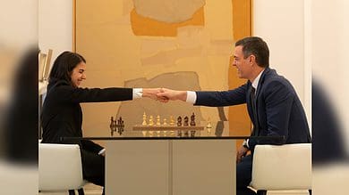 Iranian chess player who contested without headscarf refuses to film apology video; inspires Spanish PM