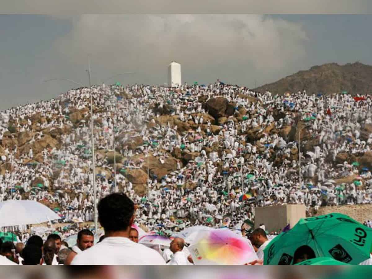 Saudi: Haj pilgrims have options to cancel companions