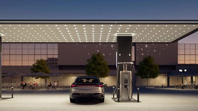 Mercedes-Benz, ChargePoint partner to install fast EV chargers in US