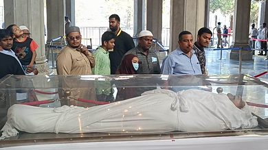 People visit Chowmahalla Palace to pay last respects to Mukarram Jah