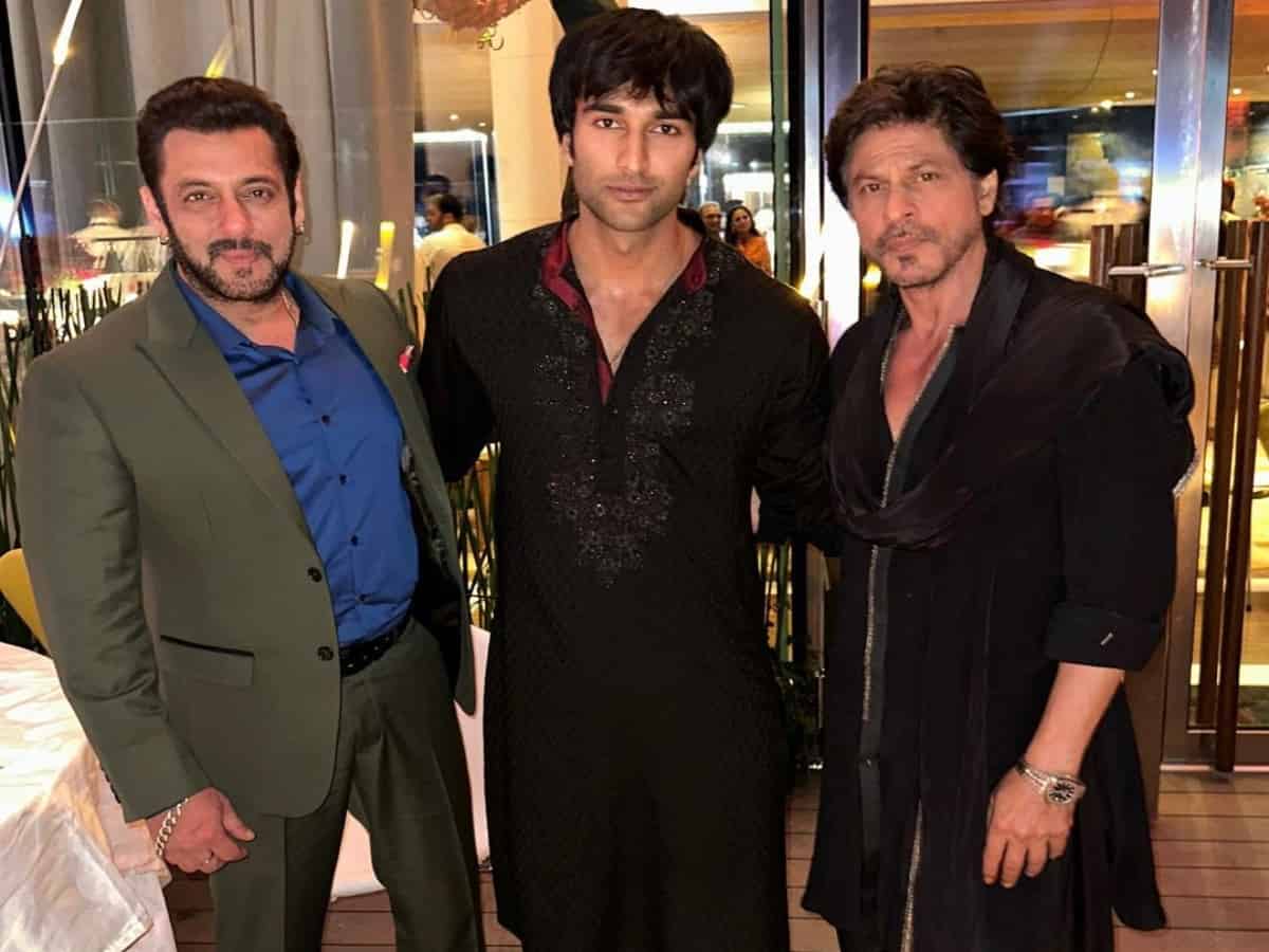 'Pathaan' SRK poses with 'Tiger' Salman, Meezaan Jafri shares picture