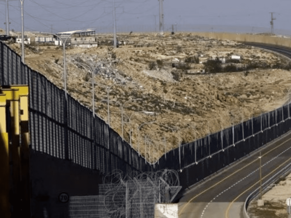 Israel builds 4.6-km wall around Gaza Strip