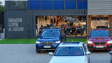 BMW recalls over 14K electric cars over crash risk