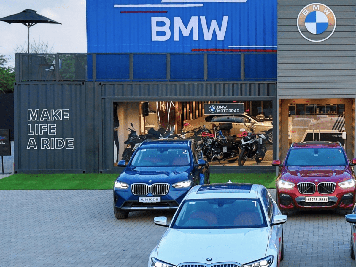 BMW recalls over 14K electric cars over crash risk