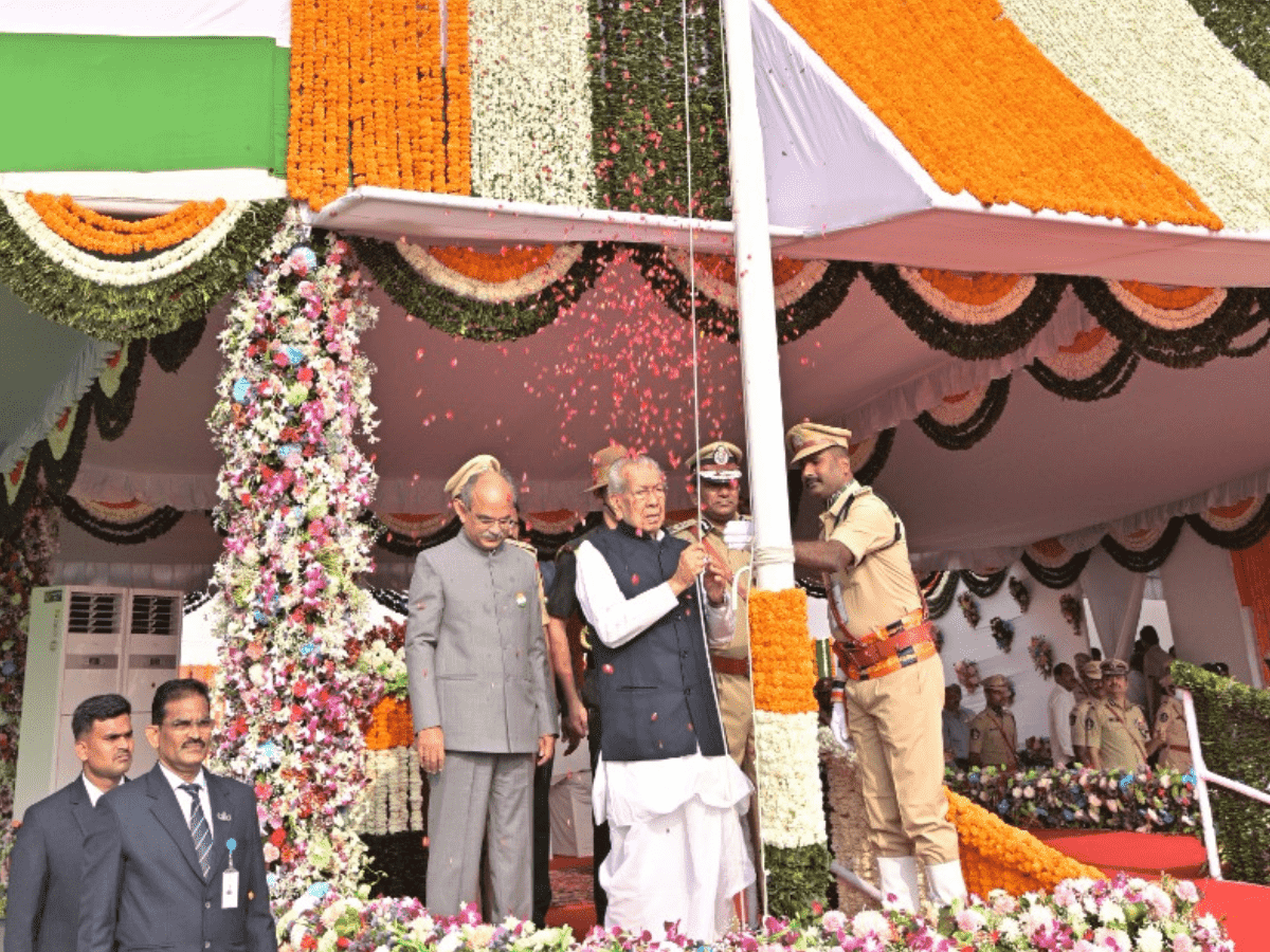 Republic Day: AP Governor Harichandan unfurls tricolour