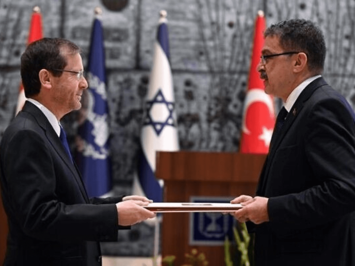 Turkish envoy presents credentials to Israeli President