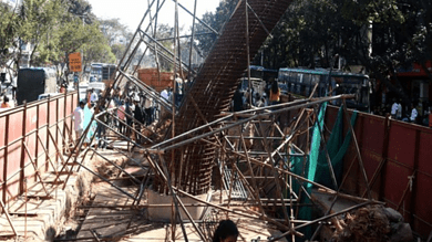 Bangalore: Notices issued to constructors post metro-rail pillar collapse