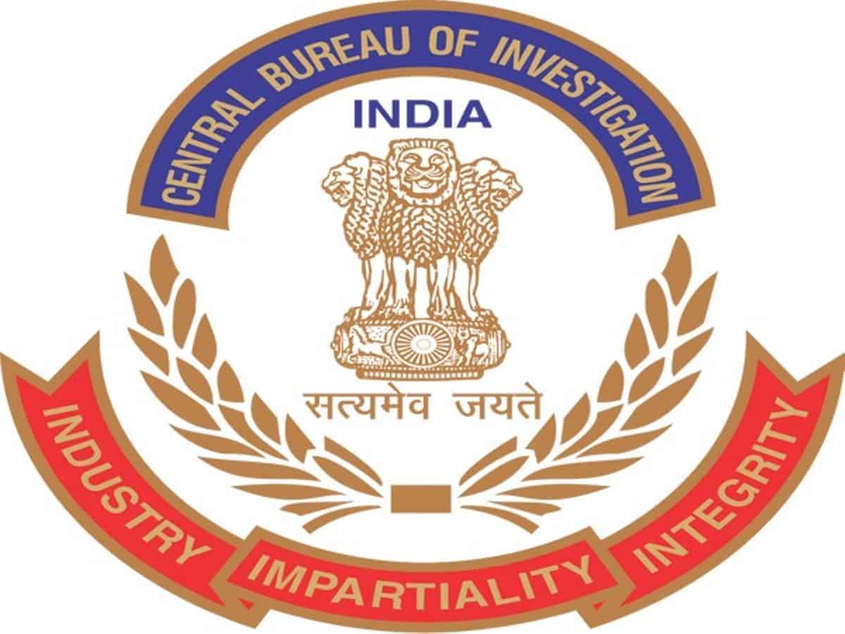 CBI recovers Rs 1.57 cr cash, 17 kg gold from ex-Railway official