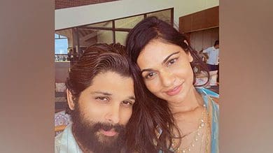 Allu Arjun welcomes 2023 with wife Sneha in Goa, check out
