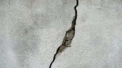 Cracks in Aligarh