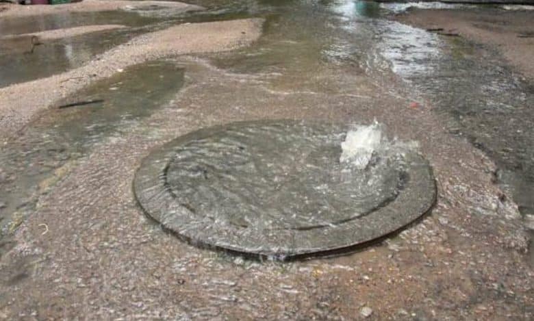 Hyderabad: Overflowing drain at Shaheenagar troubles residents