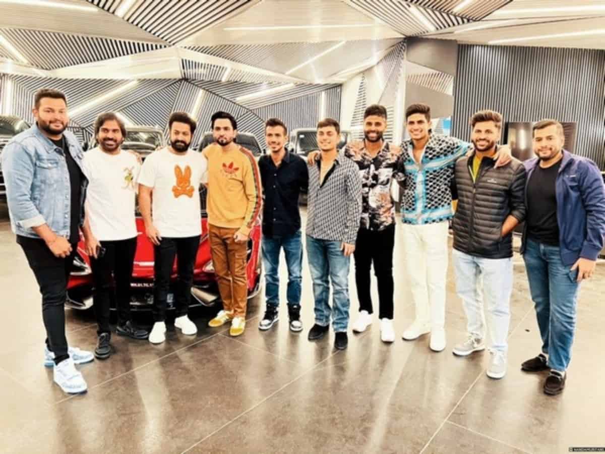 Jr NTR enjoys dinner with Indian cricketers in Hyderabad