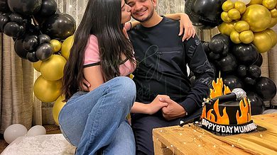 'Alhamdulillah': Munawar Faruqui rings in b'day with gf Nazila