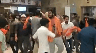 Video: VHP, Bajrang Dal activists tear posters of 'Pathaan' at Gujarat mall