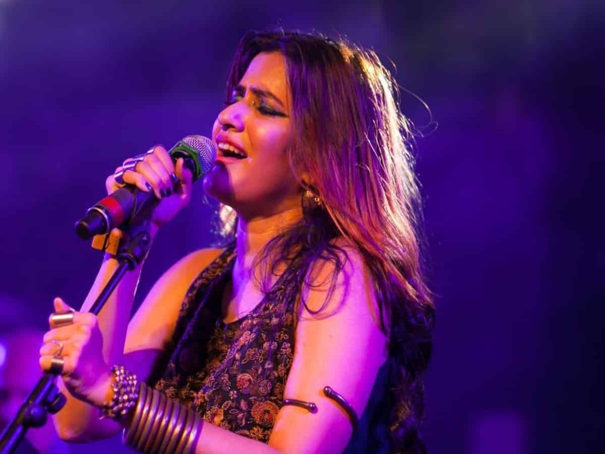 Amid 'Pathaan' success, Sona Mohapatra calls 'Besharam Rang' a 'mediocre song'