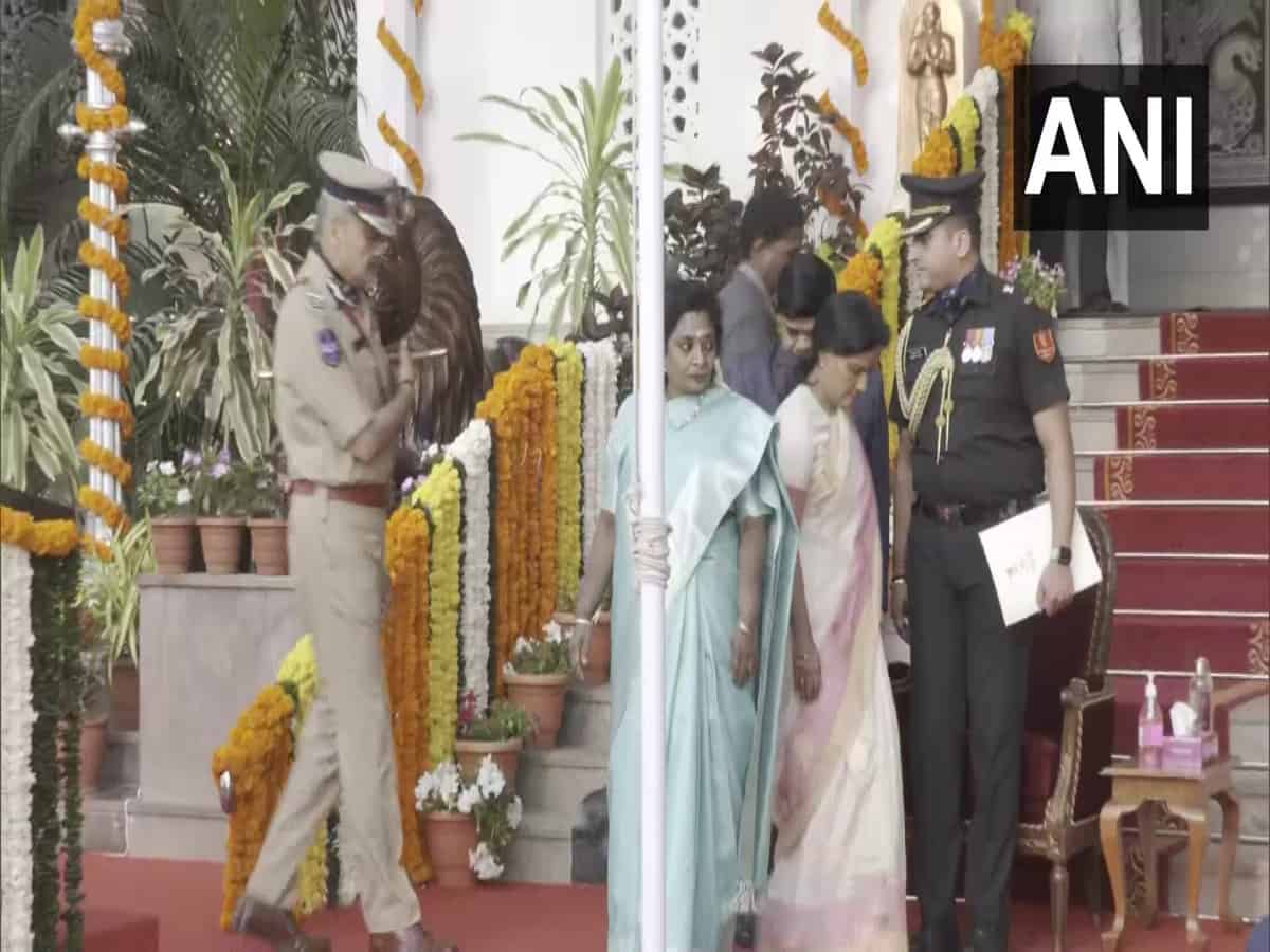 Telangana: Guv unfurls Flag on Republic day, CM skips Ceremony