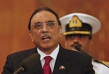 Asif Ali Zardari sends Rs 10 bn legal notice to Imran Khan