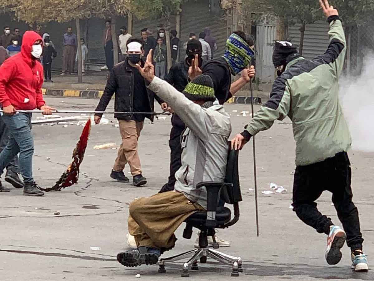Protests hit Iranian cities for first time in weeks in mourning for executed men