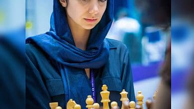 Arrest warrant waiting in Iran against chess player Sara Khadem for playing without headscarf