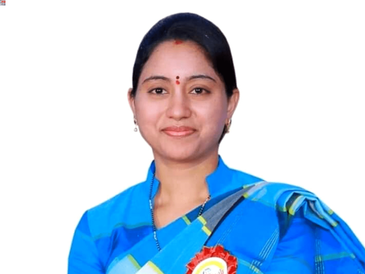 Telangana: Former jagtial chairperson Boga Sravani quits BRS