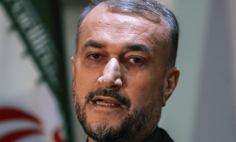Iran FM voices readiness to enhance cooperation with Kuwait